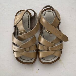 Saltwater Kids Sandals - Metallic Gold - size 6